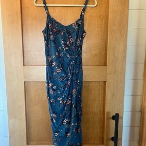 Chic Floral Midi Dress in Blue